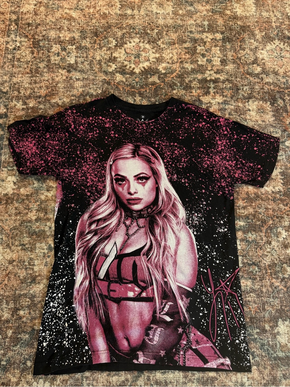 WWE Liv Morgan black & pink splatter tee Size M